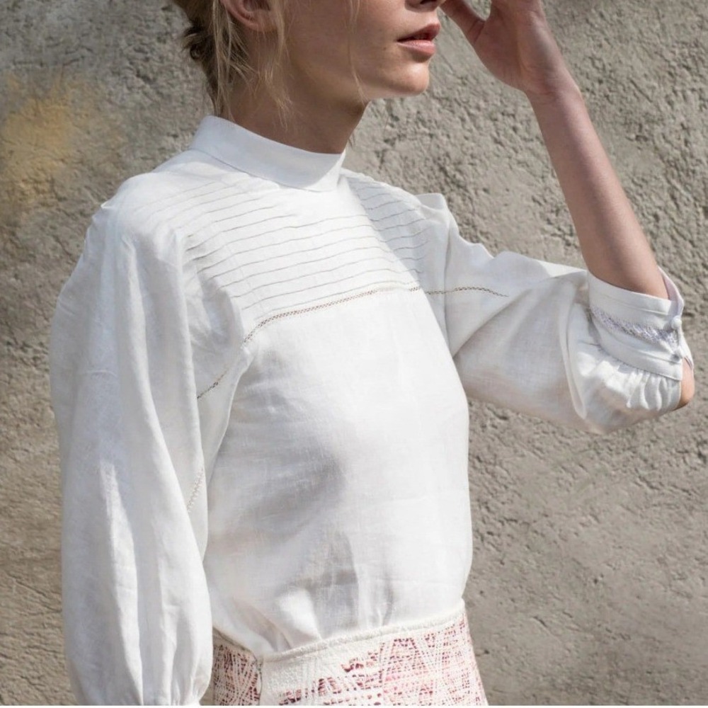 $325 Collectiva Concepcion Brena Top 100% Linen Mock Neck 3/4 Sleeve Blouse 10‎